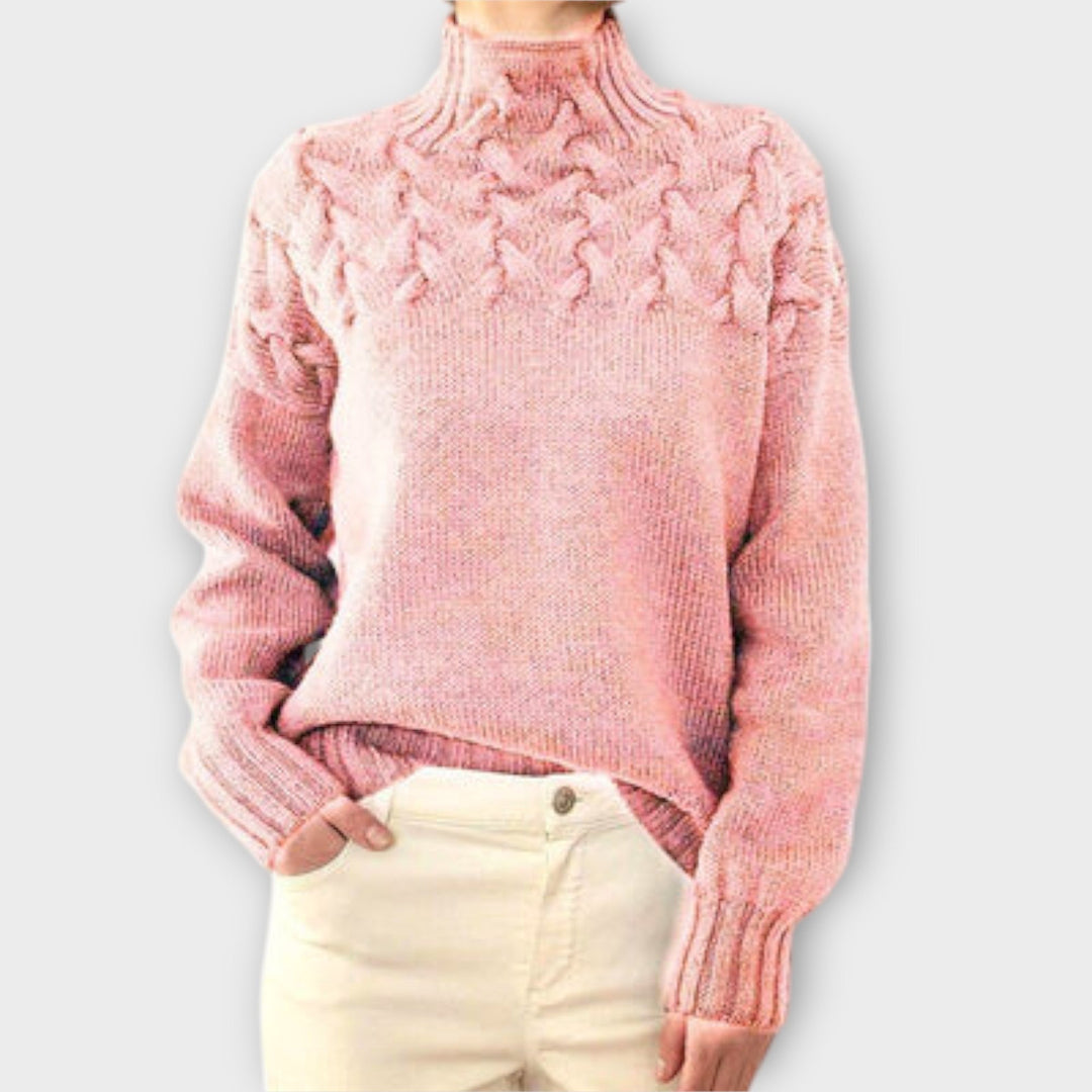 Eva - Moteriškas megztinis su pynimo detalėmis