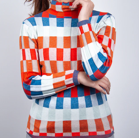 Erika - Megztinis su Aukštu Kaklu Patchwork